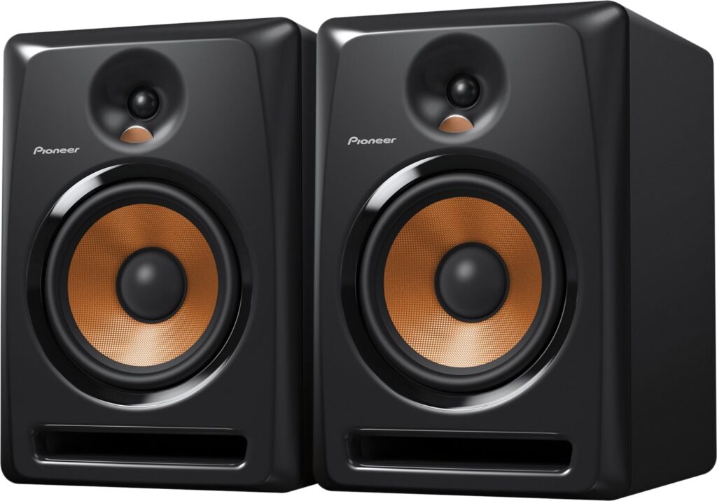 How to Properly Test Studio Speakers Before Buying? SIGNAL